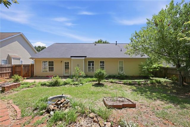 514 Walnut Crossing Drive, Whitsett, NC 27377