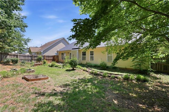 514 Walnut Crossing Drive, Whitsett, NC 27377