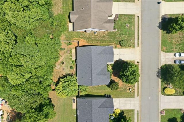 514 Walnut Crossing Drive, Whitsett, NC 27377