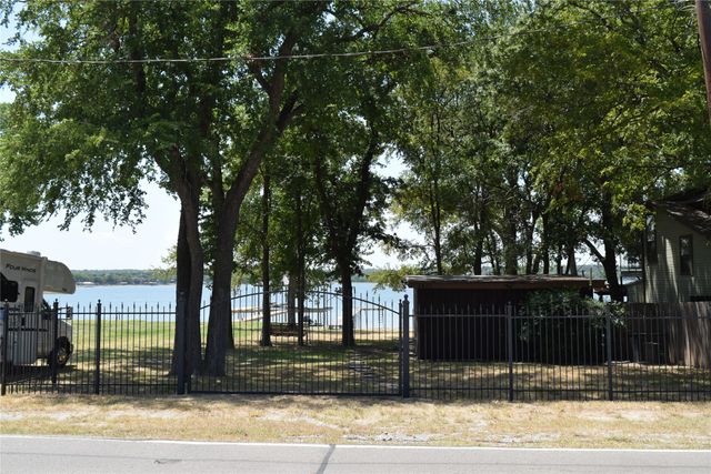 1411 E Lake Drive, Weatherford, TX 76087