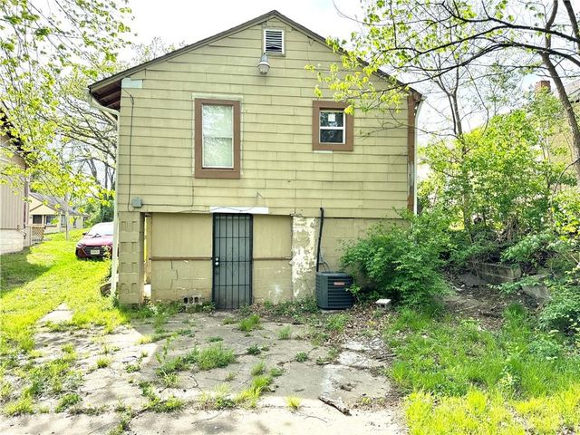 4435 Norton Avenue, Kansas City, MO 64130