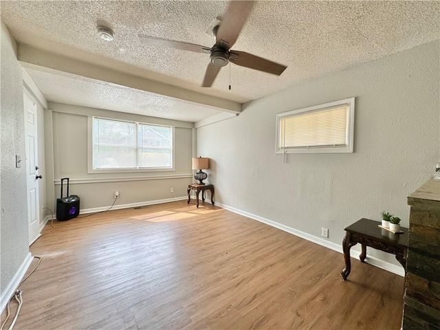4435 Norton Avenue, Kansas City, MO 64130