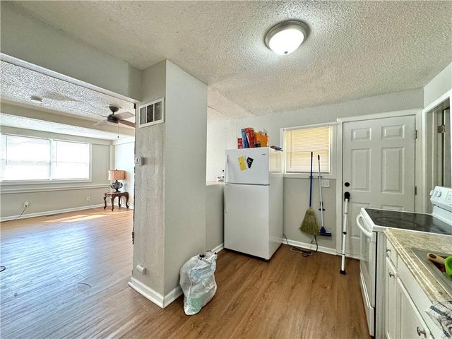 4435 Norton Avenue, Kansas City, MO 64130
