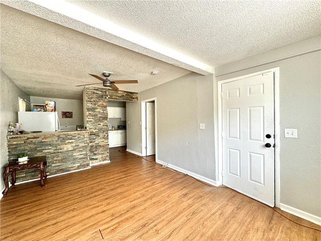 4435 Norton Avenue, Kansas City, MO 64130
