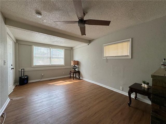 4435 Norton Avenue, Kansas City, MO 64130