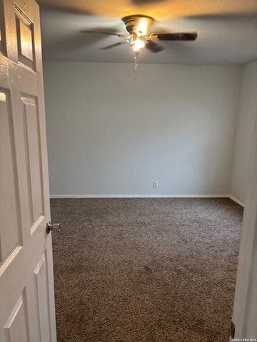 13407 Rhodes Villa, San Antonio, TX 78249