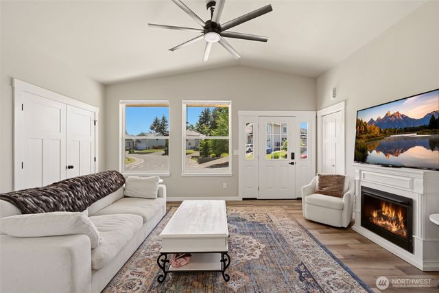 254 Skyler Way, Eatonville, WA 98328