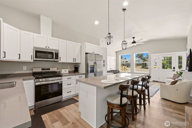 254 Skyler Way, Eatonville, WA 98328