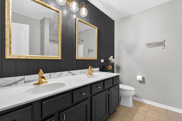 1538 Bristol Lane 4, Wood Dale, IL 60191