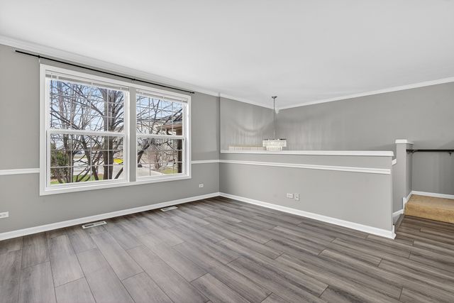 1538 Bristol Lane 4, Wood Dale, IL 60191