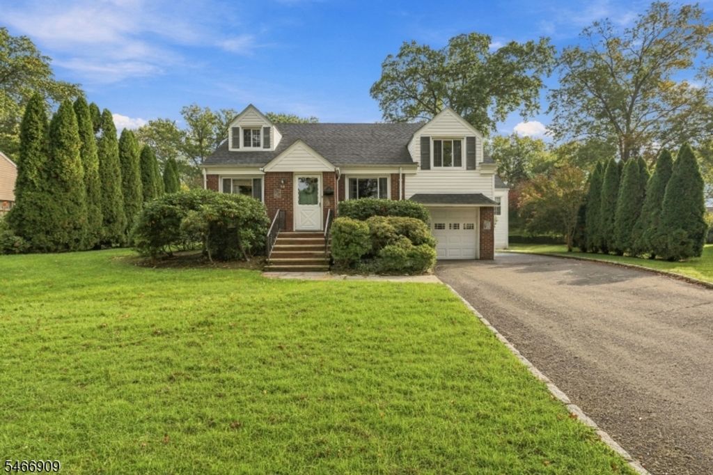 55 Monmouth Rd, Glen Rock Boro, NJ 07452 — exterior