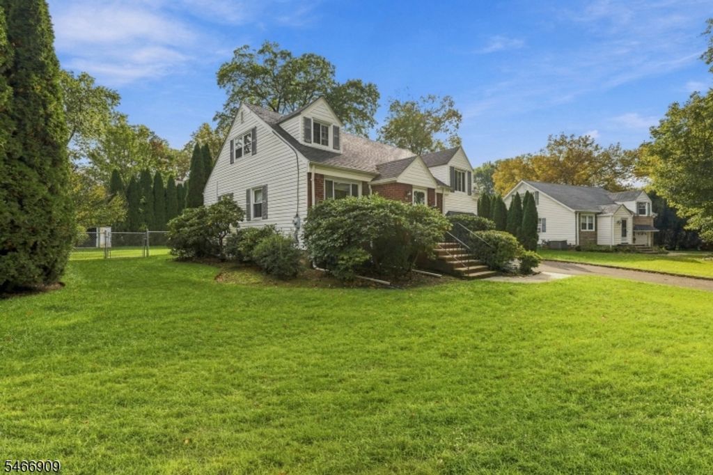 55 Monmouth Rd, Glen Rock Boro, NJ 07452 — photo 2