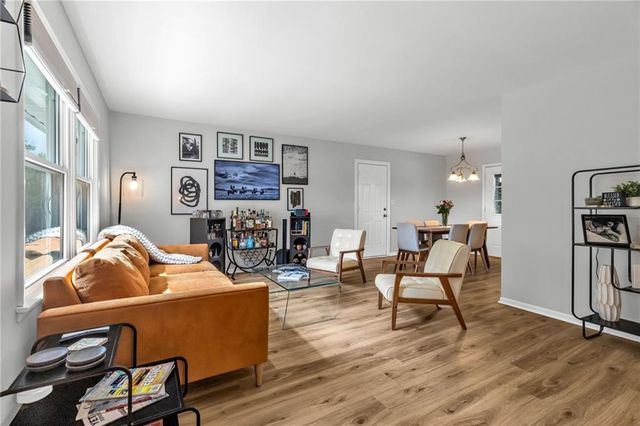 5035 N Euclid Street, Kansas City, MO 64118