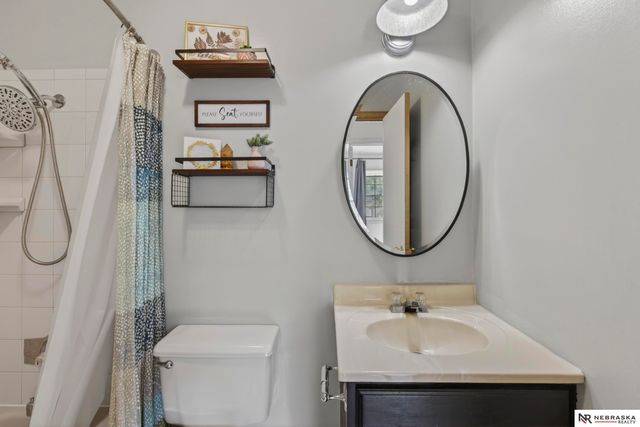 103 Hillcrest Avenue, Bellevue, NE 68005