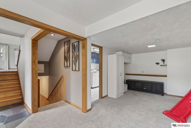 103 Hillcrest Avenue, Bellevue, NE 68005