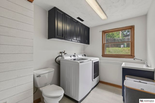 103 Hillcrest Avenue, Bellevue, NE 68005