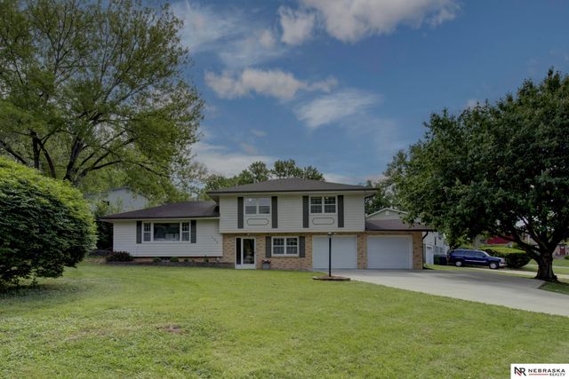 103 Hillcrest Avenue, Bellevue, NE 68005