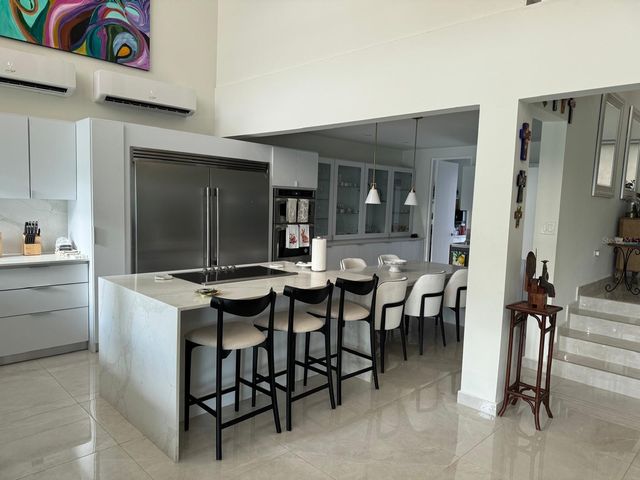 7 MOUNTAIN VIEW E ST, LOMAS DEL SOL, Guaynabo, PR 00969