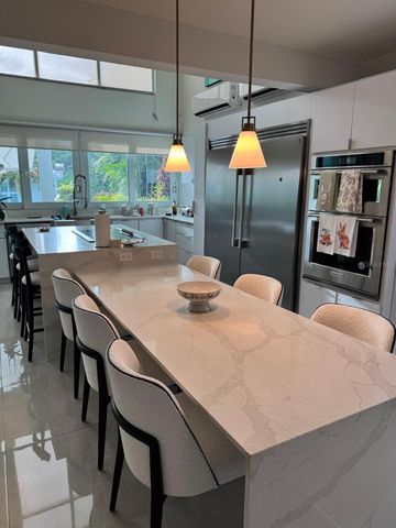 7 MOUNTAIN VIEW E ST, LOMAS DEL SOL, Guaynabo, PR 00969