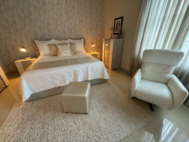 7 MOUNTAIN VIEW E ST, LOMAS DEL SOL, Guaynabo, PR 00969