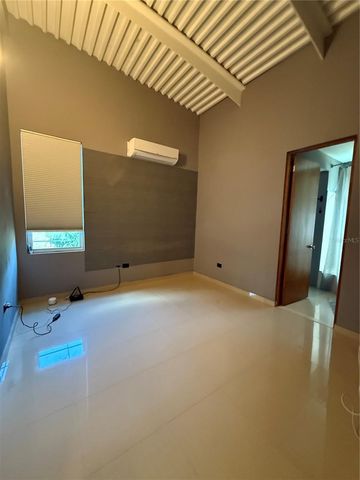7 MOUNTAIN VIEW E ST, LOMAS DEL SOL, Guaynabo, PR 00969