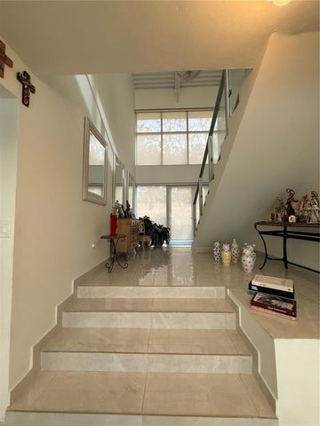7 MOUNTAIN VIEW E ST, LOMAS DEL SOL, Guaynabo, PR 00969