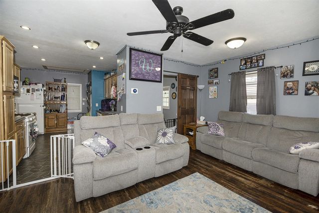 972 W Dale Avenue, Muskegon, MI 49441