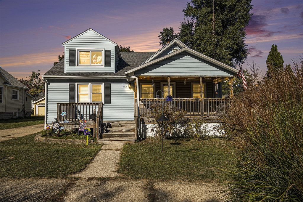 972 W Dale Avenue, Muskegon, MI 49441