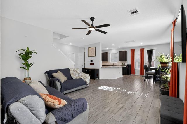 15618 Cliffside Arbor Lane, Houston, TX 77044