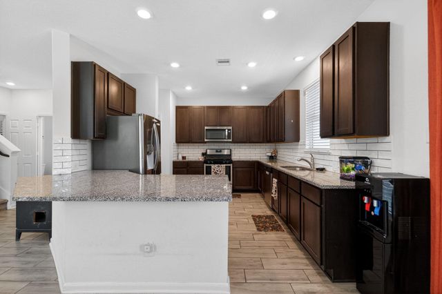 15618 Cliffside Arbor Lane, Houston, TX 77044