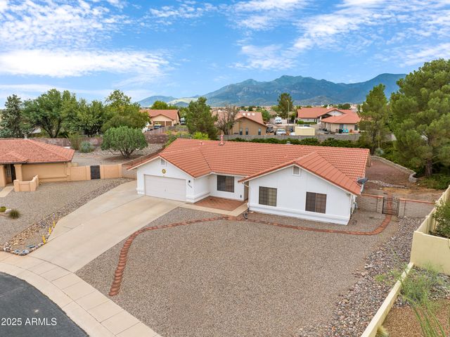 1880 SUNBURST Place, Sierra Vista, AZ 85635