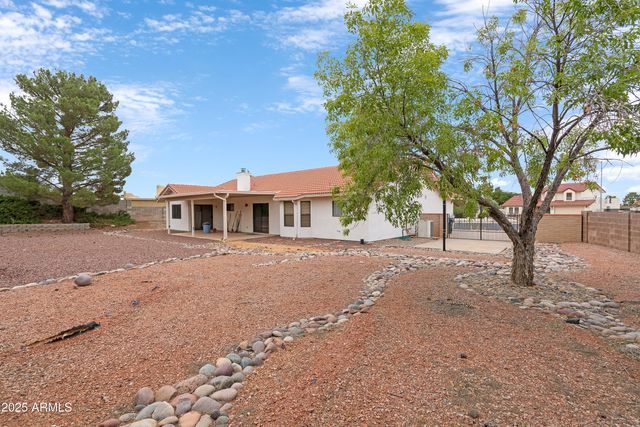 1880 SUNBURST Place, Sierra Vista, AZ 85635