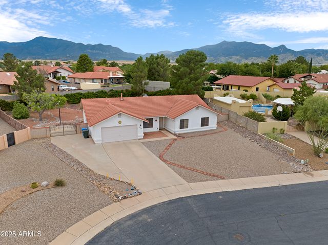 1880 SUNBURST Place, Sierra Vista, AZ 85635