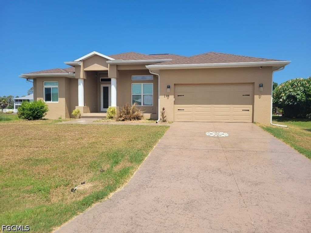 249 Rotonda CIR, Rotonda West, FL 33947