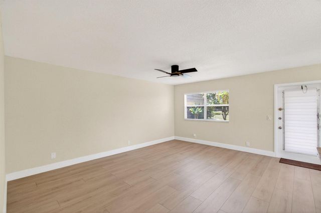 225 Seville Boulevard J, Delray Beach, FL 33446