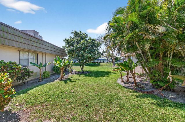 225 Seville Boulevard J, Delray Beach, FL 33446