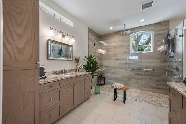 9937 LAUREL VALLEY AVENUE CIRCLE, Bradenton, FL 34202
