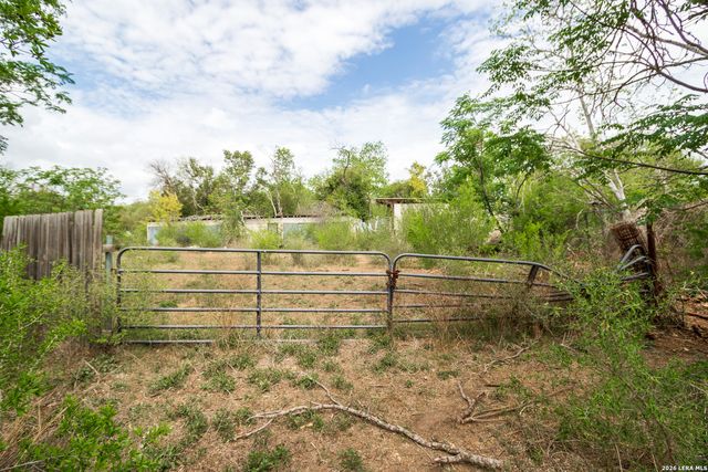 307 ORCHARD RD, San Antonio, TX 78220