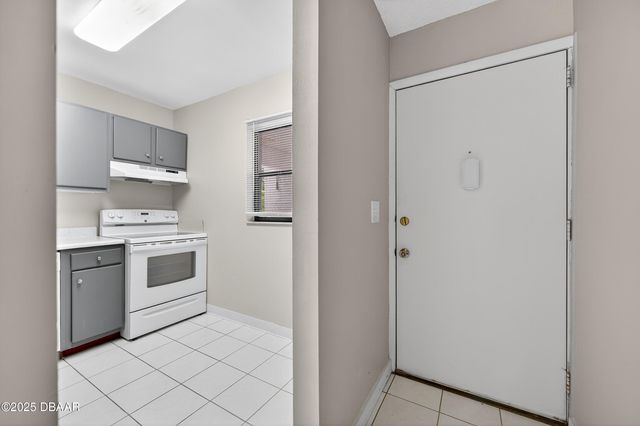 1504 Virginia Ave Apt 212, Daytona Beach, FL 32114