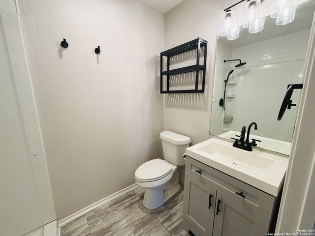7226 Comet Manor, San Antonio, TX 78252