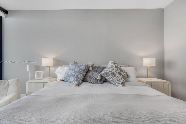 700 NE 24 901, Miami, FL 33137