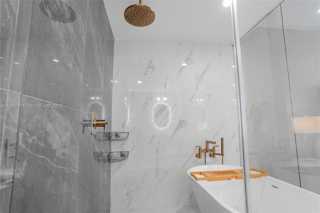 700 NE 24 901, Miami, FL 33137