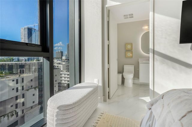 700 NE 24 901, Miami, FL 33137