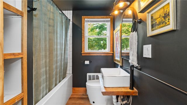 38 Fairfield Court, Warwick, RI 02889