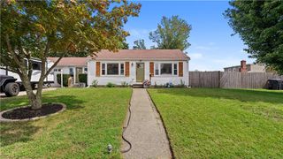 38 Fairfield Court, Warwick, RI 02889