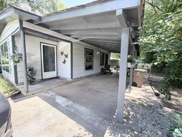 1414 10th Avenue SE, Decatur, AL 35601