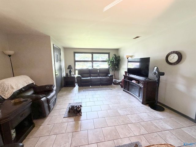 1414 10th Avenue SE, Decatur, AL 35601