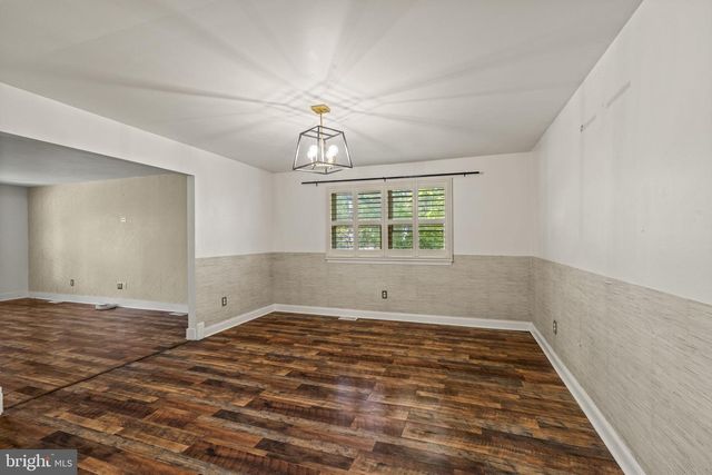 31 SIGNAL DR, Voorhees, NJ 08043