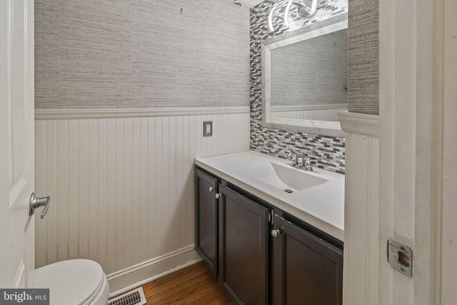 31 SIGNAL DR, Voorhees, NJ 08043