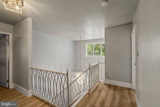 31 SIGNAL DR, Voorhees, NJ 08043